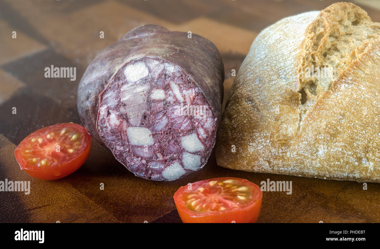 Salsicce di sangue e pane Foto Stock