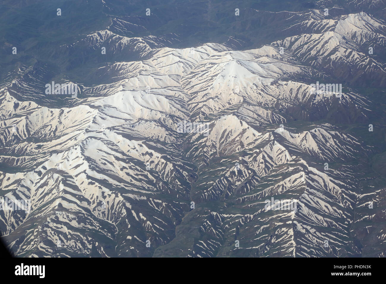 Montagne coperte di neve in West Azerbaijan, Iran Foto Stock