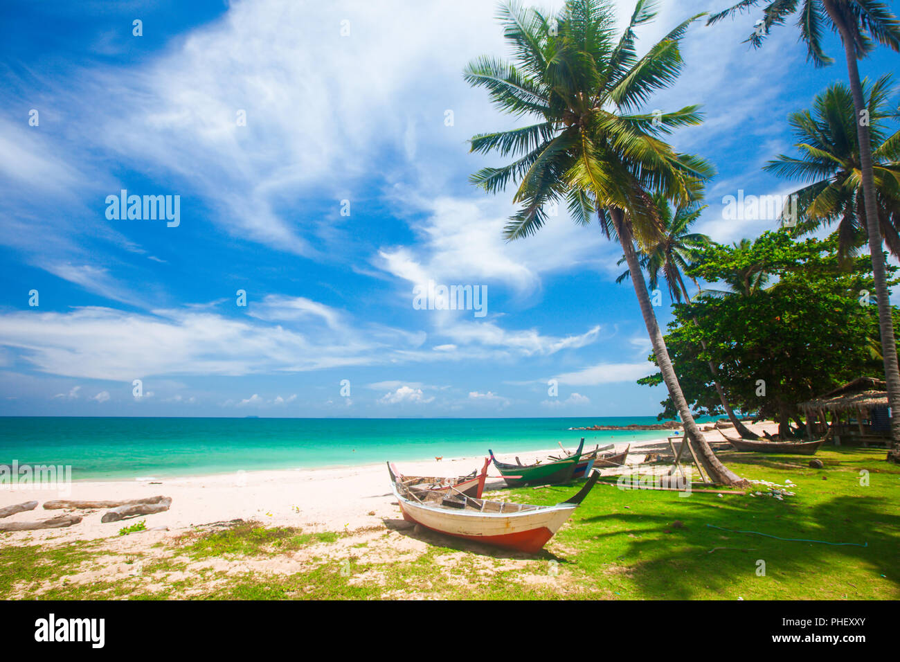 La spiaggia e la pesca in barca, koh Lanta, Thailandia Foto Stock