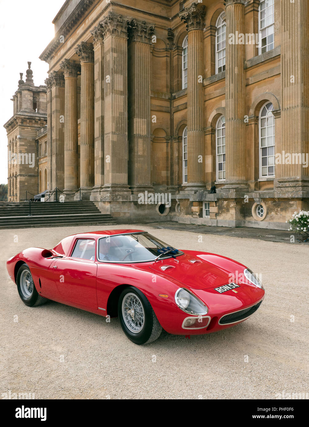 1964 Ferrari 250 LM al Salon Prenotazione 2018 presso il Palazzo di Blenheim Woodstock Oxfordshire UK Foto Stock