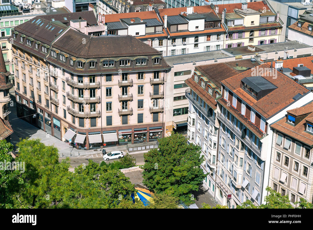 26 Agosto 2018 - Ginevra, Svizzera. Vista aerea della città vecchia architettura elegante case. Foto Stock