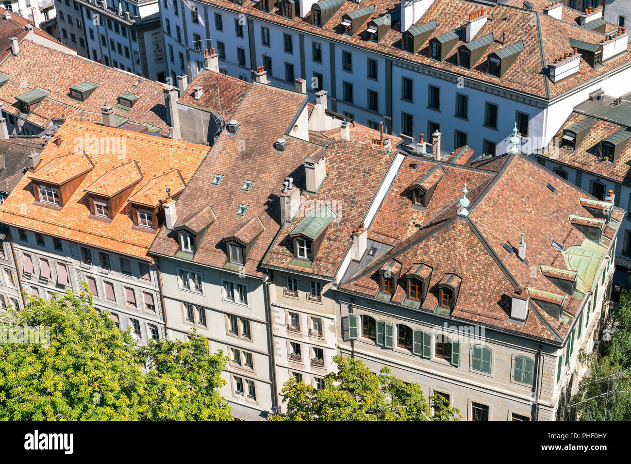 26 Agosto 2018 - Ginevra, Svizzera. Vista aerea della città vecchia con le eleganti case architettonico. Foto Stock