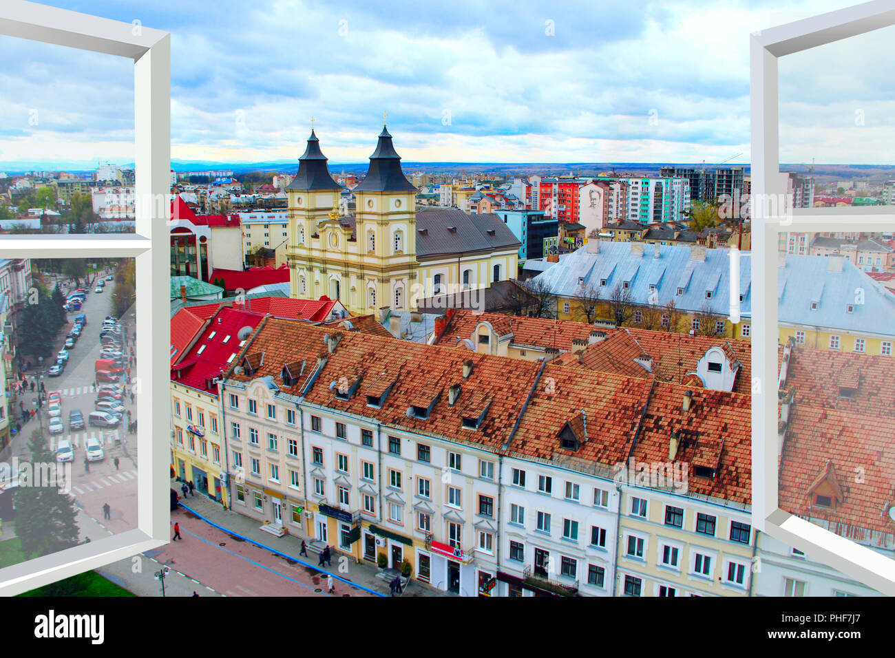 Finestra aperta con vista Ivano-Frankivsk panorama Foto Stock