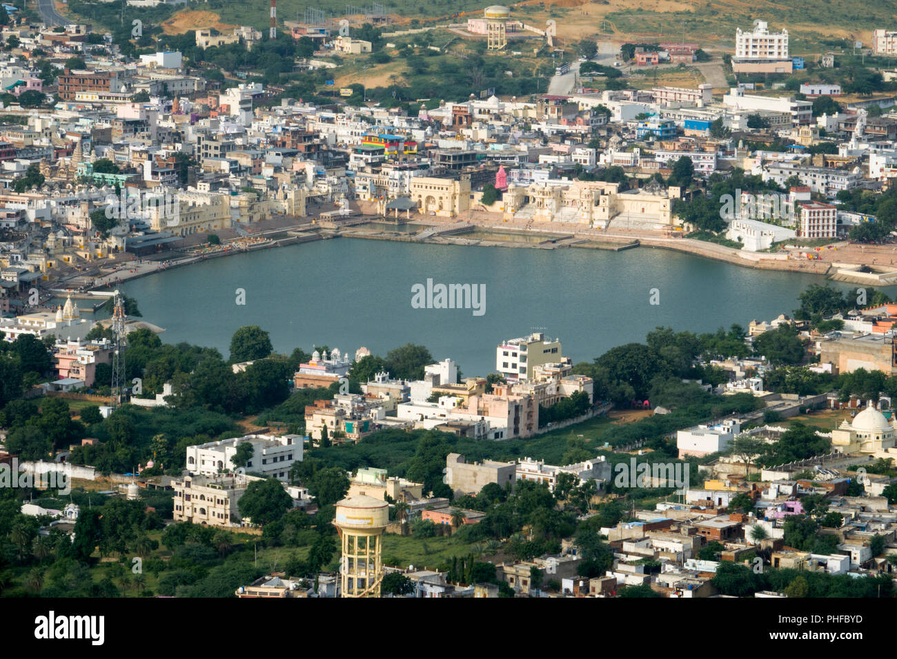 Angolo di alta vista del Lago di Pushkar, Pushkar, Rajasthan Foto Stock