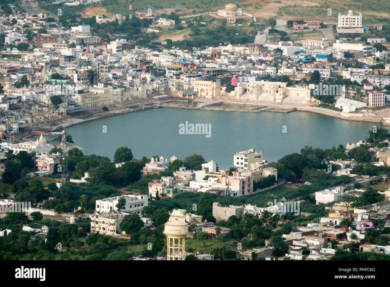 Angolo di alta vista del Lago di Pushkar, Pushkar, Rajasthan Foto Stock