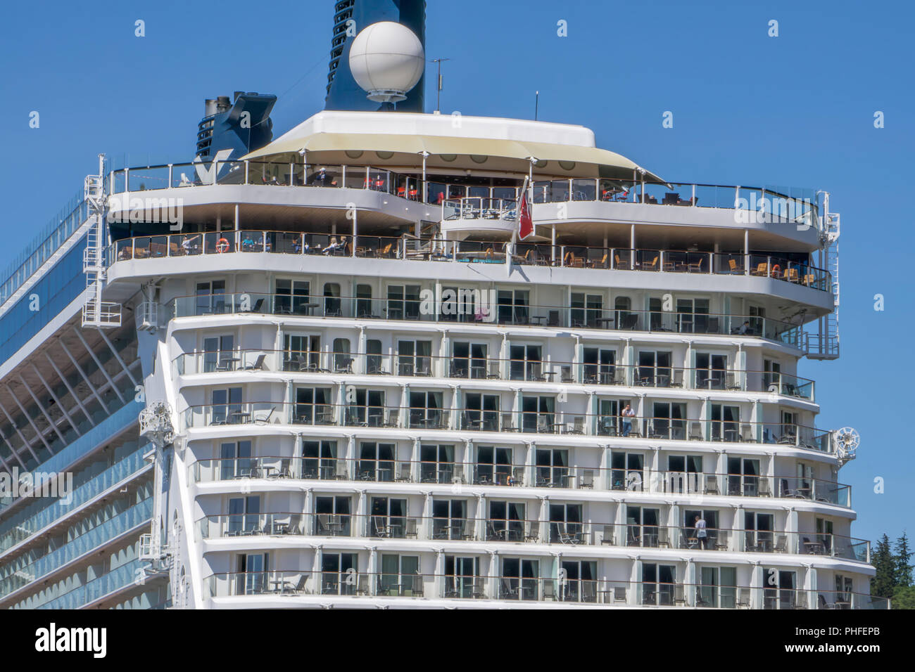 La nave di crociera deck o balcone sul viaggio in Alaska Foto Stock