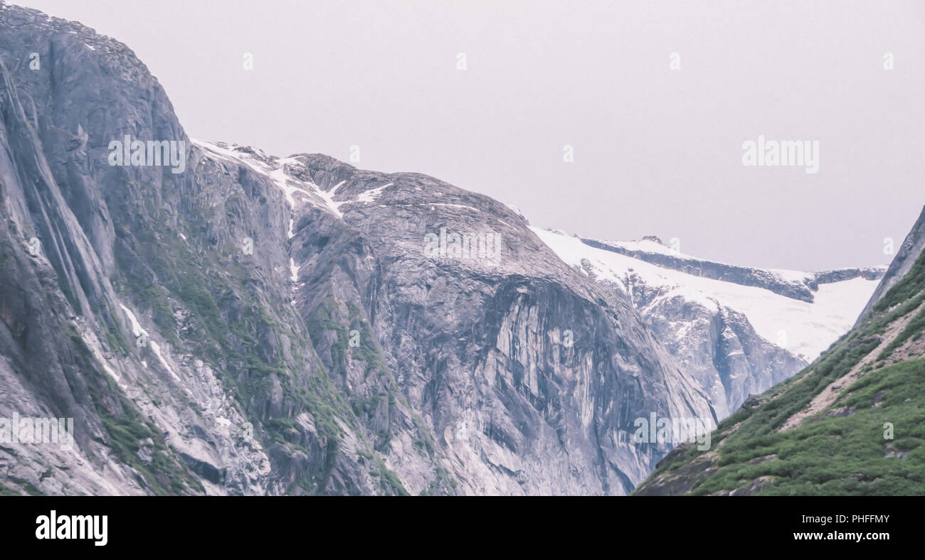 Ghiacciaio e paesaggi di montagna in bello e selvaggio e Alaska Foto Stock