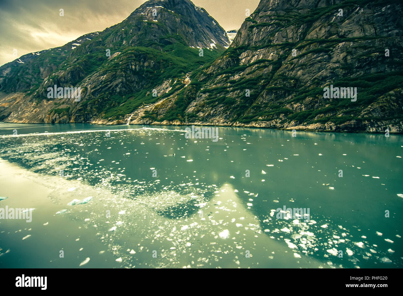 Ghiacciaio e paesaggi di montagna in bello e selvaggio e Alaska Foto Stock