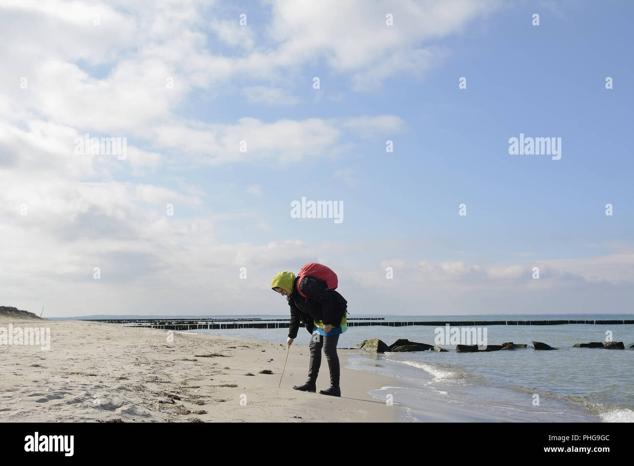 Felici donne sulla spiaggia Foto Stock