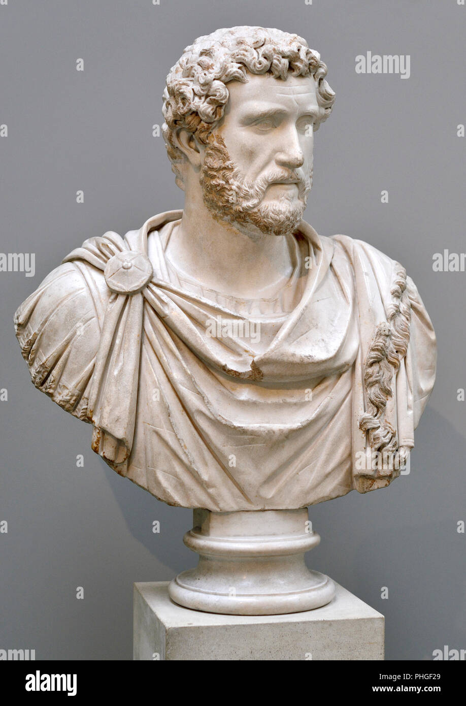 Busto in marmo (ad c140) dell'imperatore Antonino Pio (138-161 AD) dalla casa di Giasone Magno a Cirene, Africa n. British Museum, Bloomsbury, Londra Foto Stock
