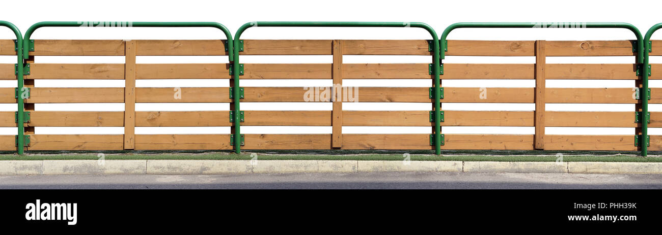 La recinzione di una piccola scuola di urbano stadium isolato Foto Stock