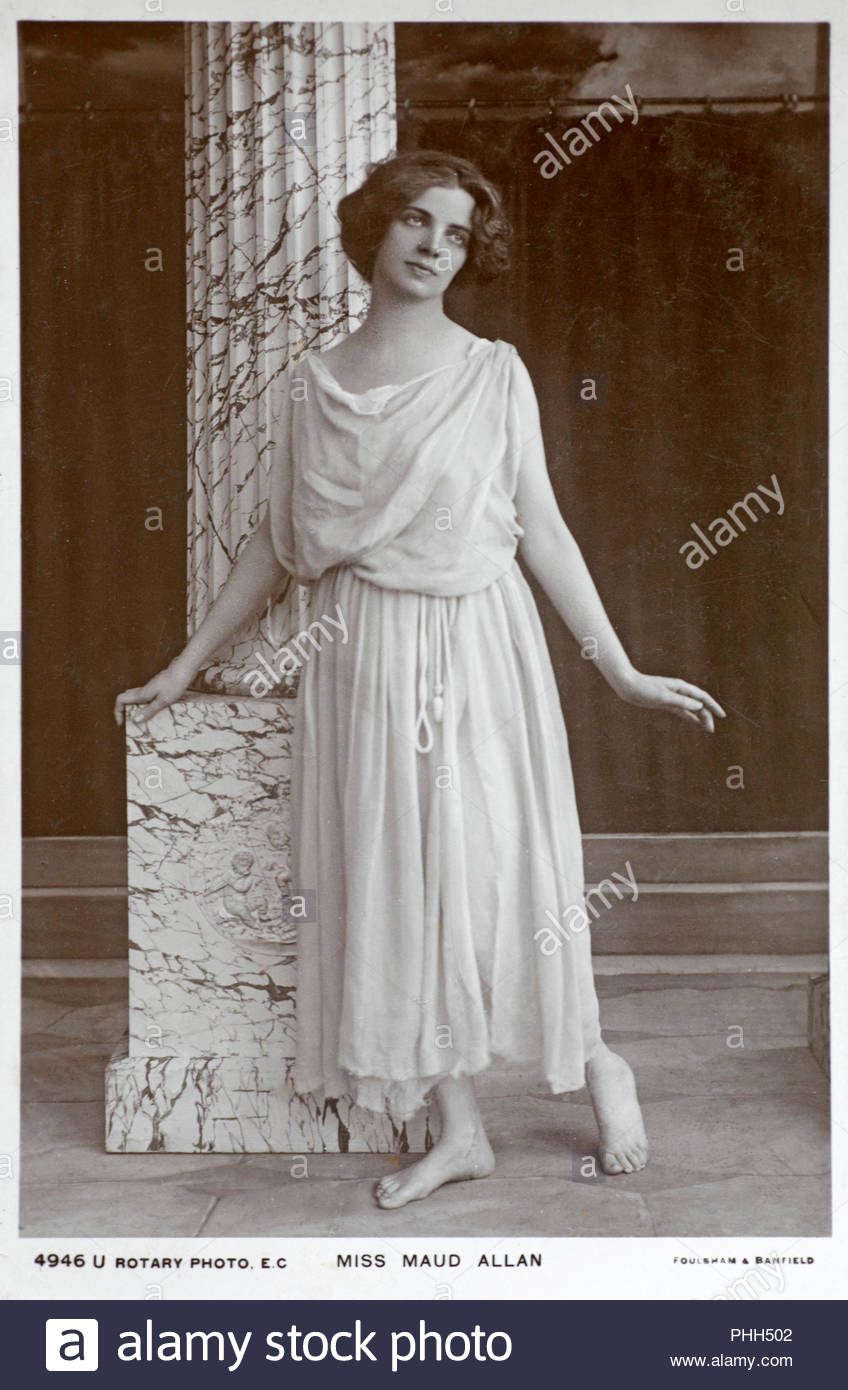 Maud Allan ritratto 1873 - 1956 era un pianista Canadese-girare-attrice, ballerino e coreografo che è ricordato per la sua 'impressionistica umore delle impostazioni", vintage vera fotografia cartolina dal 1908 Foto Stock