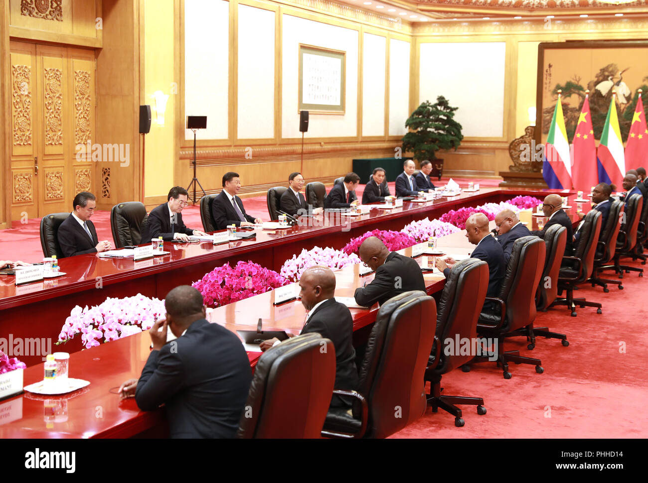Pechino, Cina. 1 Sep, 2018. Il presidente cinese Xi Jinping incontra con le Comore Presidente Azali Assoumani presso la Grande Sala del Popolo di Pechino, capitale della Cina, Sett. 1, 2018. Credito: Ding Hai-tao/Xinhua/Alamy Live News Foto Stock