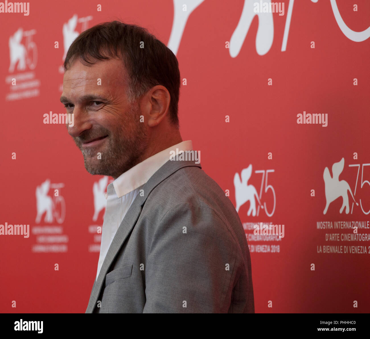 Direttore David Oelhoffen al photocall per il film Freres Ennemis (chiudere i nemici) al 75mo Festival del Cinema di Venezia, sabato 1 settembre 2018, Venezia Lido, Italia. Foto Stock