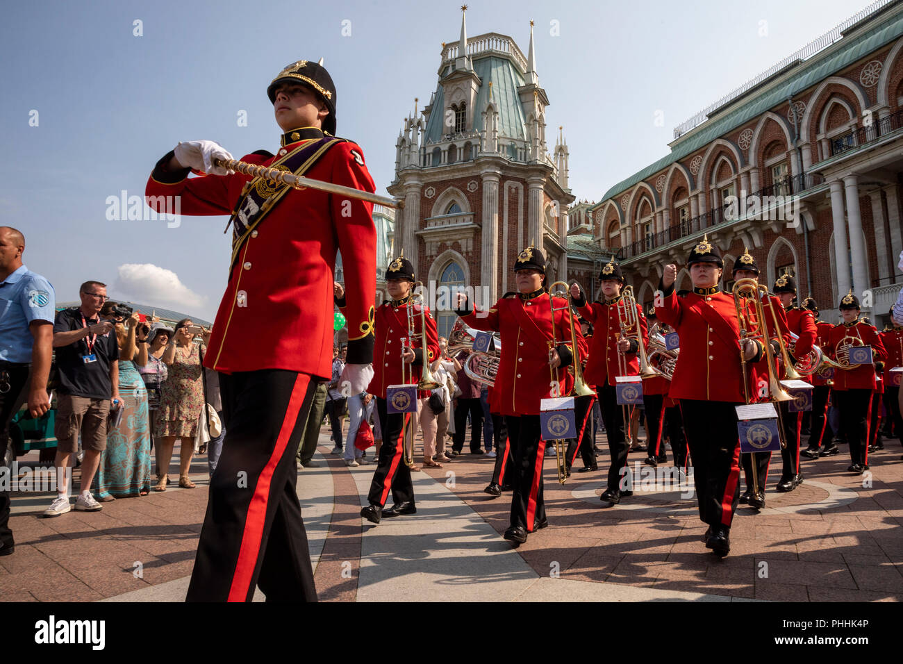 Mosca, Russia. 1 settembre 2018. Membri della Brentwood Imperial banda di giovani che partecipano al 2018 Spasskaya torre militare internazionale Festival di musica, eseguire presso il parco Kuskovo a Mosca Credito: Nikolay Vinokurov/Alamy Live News Foto Stock