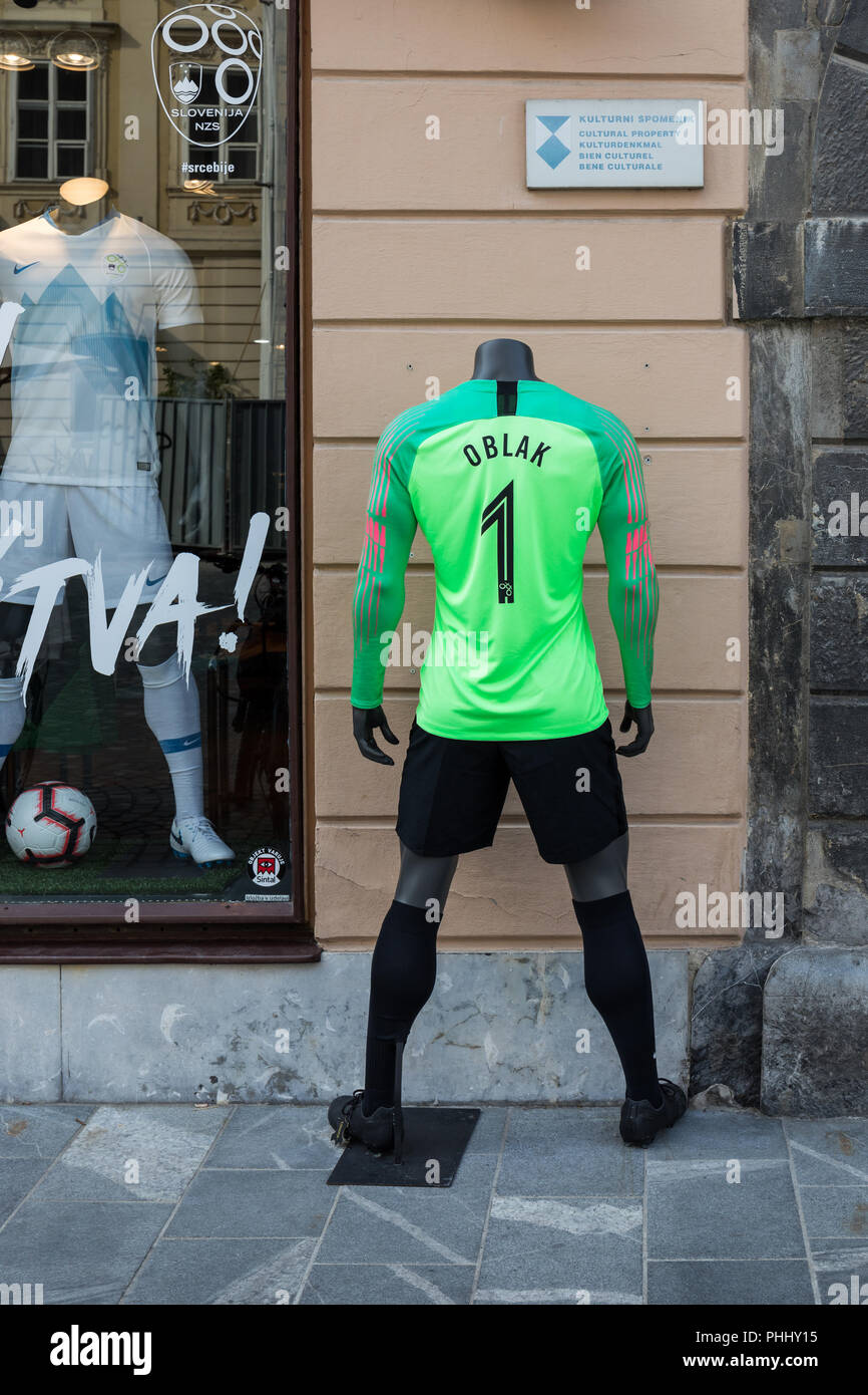 Jan Oblak (sloveno giocatore di calcio professionista e Atletico Madrid portiere) calcio abbigliamento impostato Foto Stock