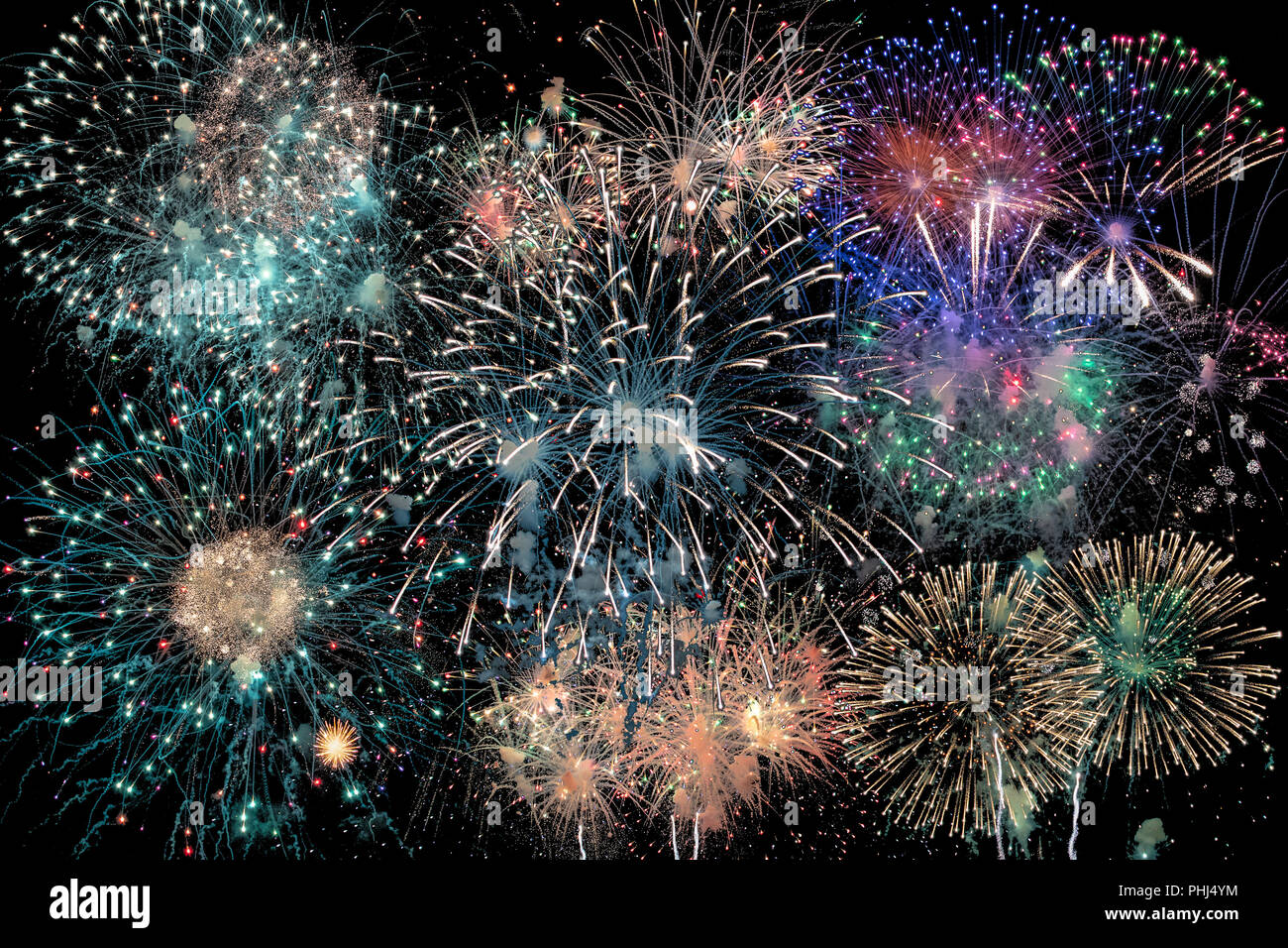 Immagini composite che compongono uno sfondo di fuochi d'artificio Foto Stock