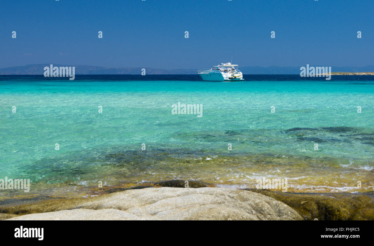 Costa del mare al giorno di sole Foto Stock