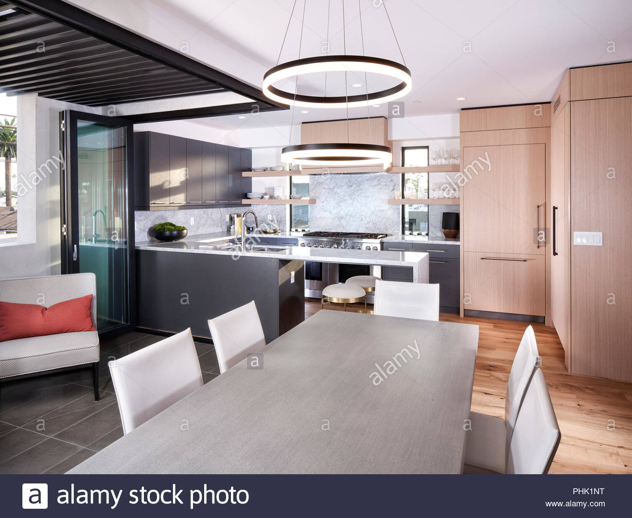 Moderna Sala Da Pranzo E Cucina Foto Immagine Stock