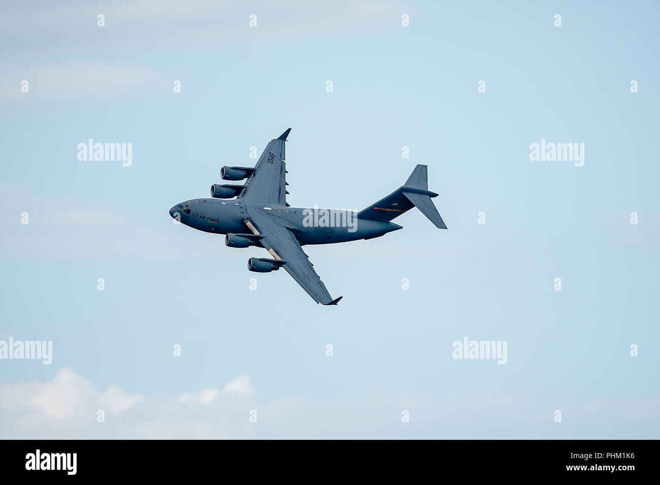 Oshkosh, WI - 28 Luglio 2018: Una C-17 Globemaster con battenti intorno all'Airshow di CEA. Foto Stock
