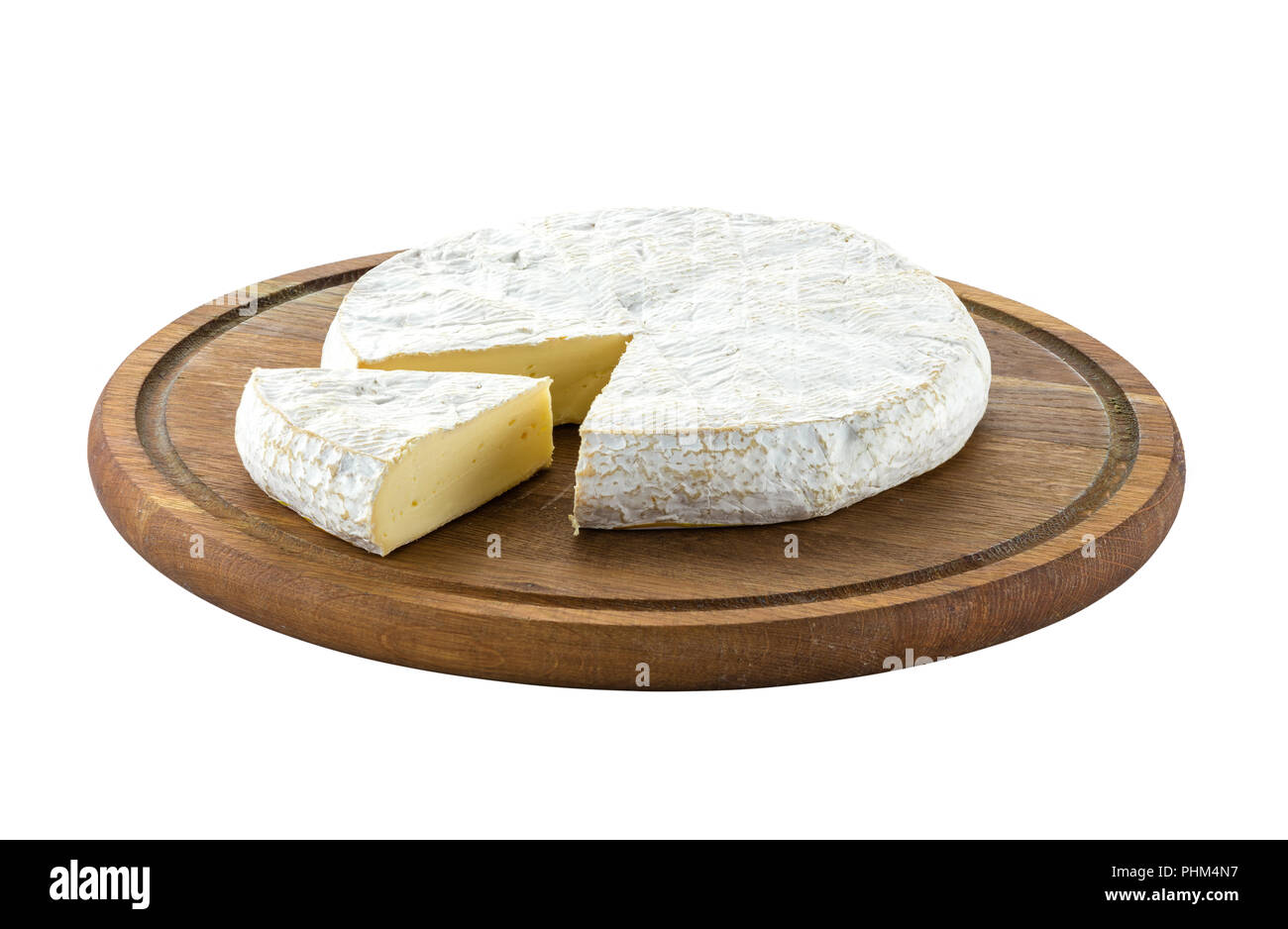 Formaggio Brie con taglio sice sulla tavola di legno. Con il tracciato di ritaglio. Foto Stock