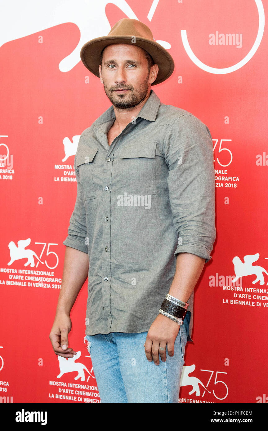 Venezia, Italia. 01 Sep, 2018. Matthias Schoenaerts durante il "Frères ennemis/chiudere i nemici' photocall al settantacinquesimo Venice International Film Festival presso il Palazzo del Casinò su Settembre 01, 2018 a Venezia, Italia Credito: Geisler-Fotopress GmbH/Alamy Live News Foto Stock