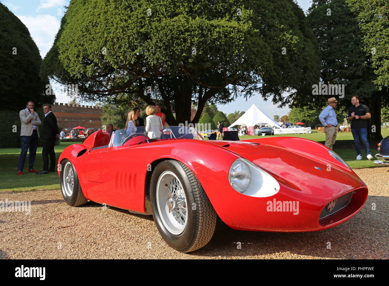 Maserati 300S (1958), il Concours di eleganza 2018 (Anteprima giorno), 31 agosto 2018. Il Palazzo di Hampton Court, Londra, Regno Unito, Europa Foto Stock