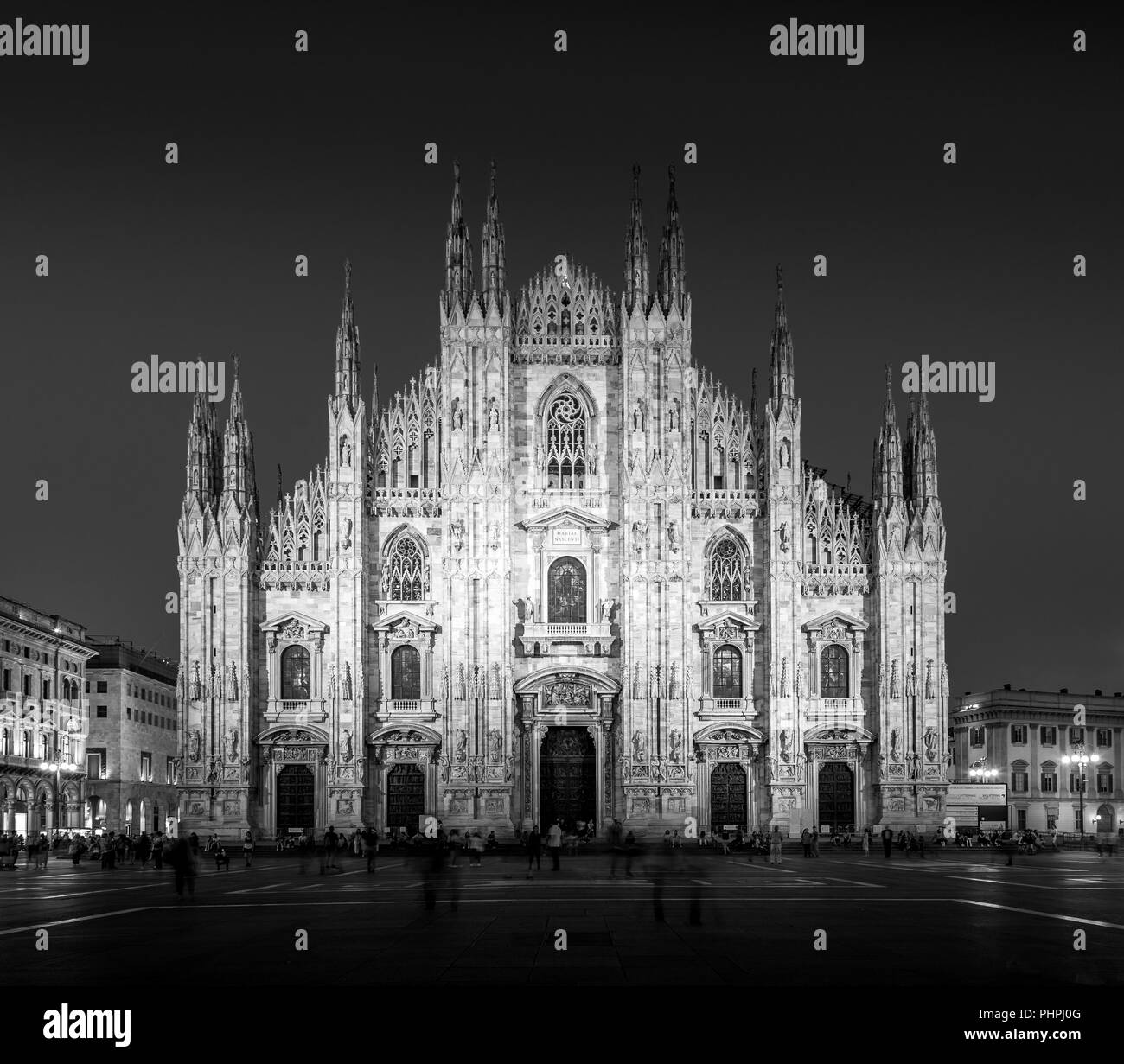 Il Duomo di Milano e Piazza del Duomo Foto Stock Il Duomo di Milano e Piazza del Duomo Foto Stock