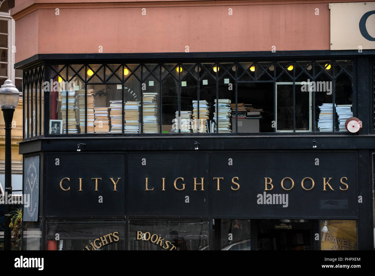 Luci della città di libri è una libreria indipendente-editore combinazione a San Francisco, California. Foto Stock