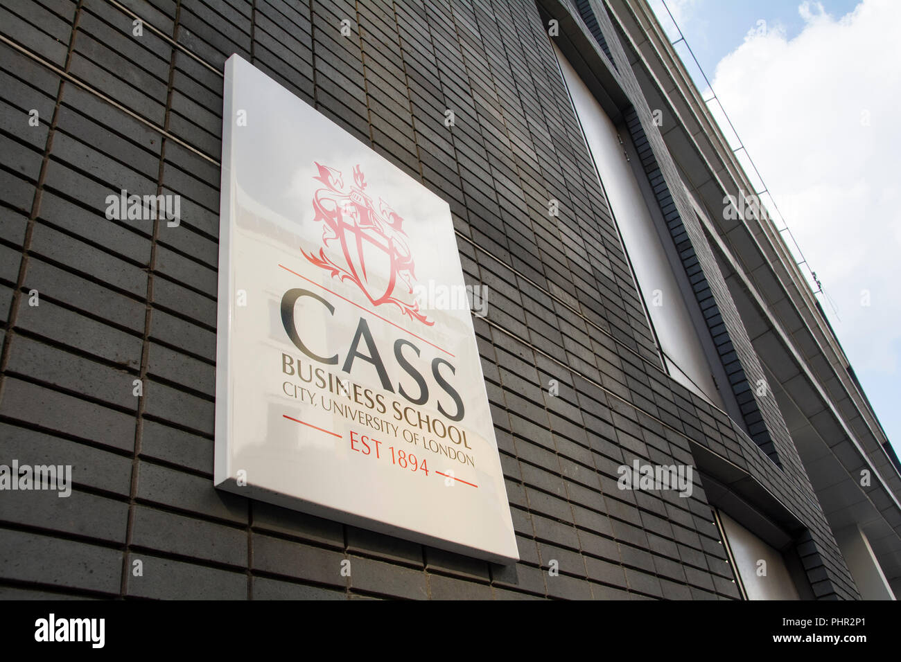 Segnaletica esterna alla CASS Business School, alla City University, alla Bunhill Row, Londra, EC1, Regno Unito Foto Stock