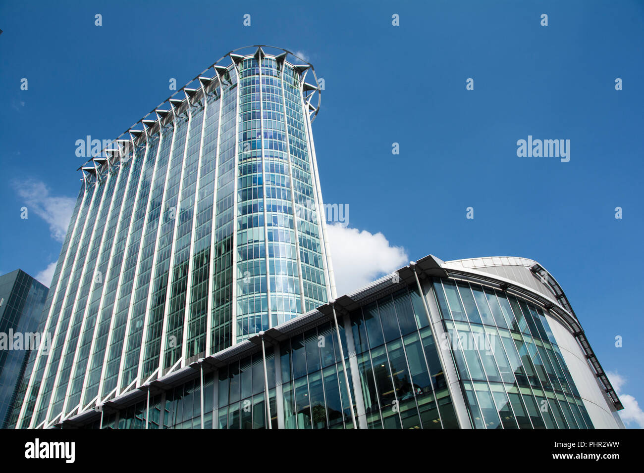 CityPoint, da Moor Lane, progettato dall'architetto Santiago Calatrava, su Ropemaker Street, London EC2, Regno Unito Foto Stock