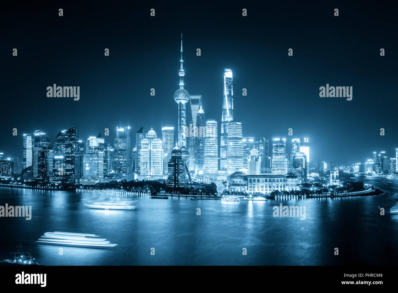 Vista notturna della città di Shanghai Foto Stock