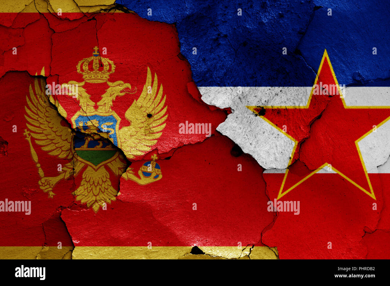 Le bandiere del Montenegro e della Iugoslavia Foto Stock