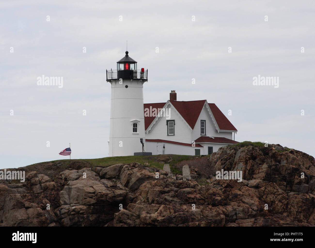 Cape Neddick 'Nubble' Faro, York Beach, Maine, Costa Atlantica, Stati Uniti con keeper's house Foto Stock