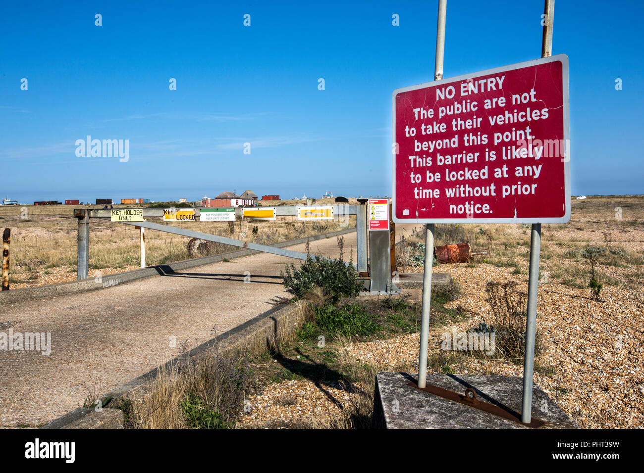 Nessuna voce segni di Dungeness beach, Kent. Foto Stock