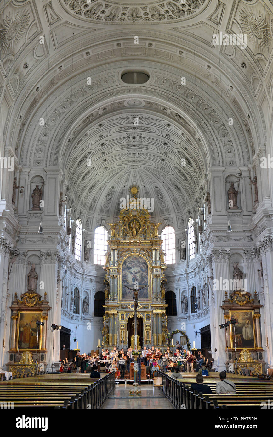 Jesuitenkirche San Michele, Neuhauser Strasse, Monaco di Baviera, Deutschland Foto Stock