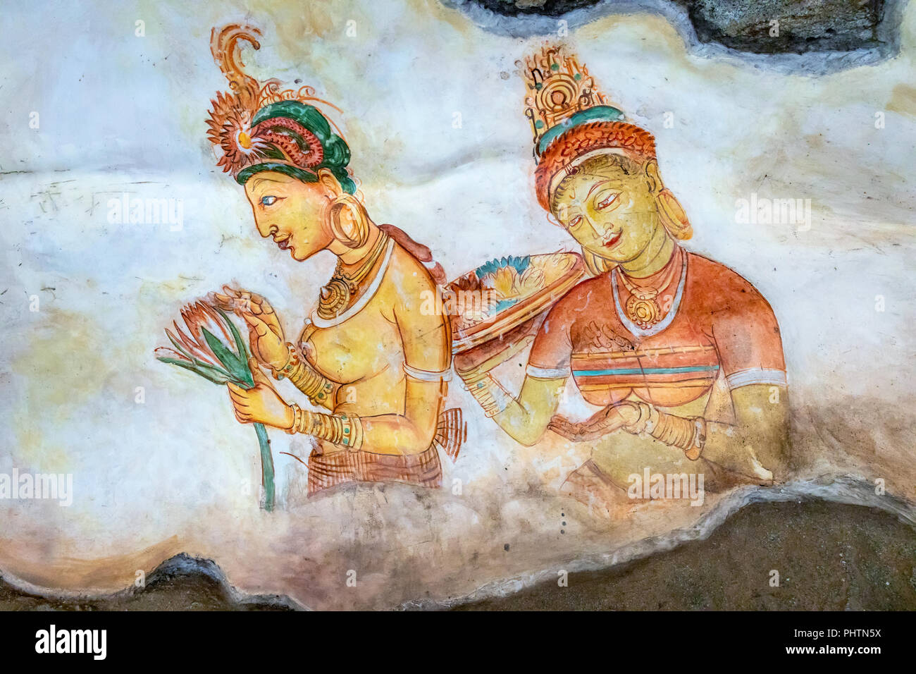 Replica dei famosi dipinti murali a Sigiriya, Museo di Sigiriya, Sigiriya, Sri Lanka Foto Stock
