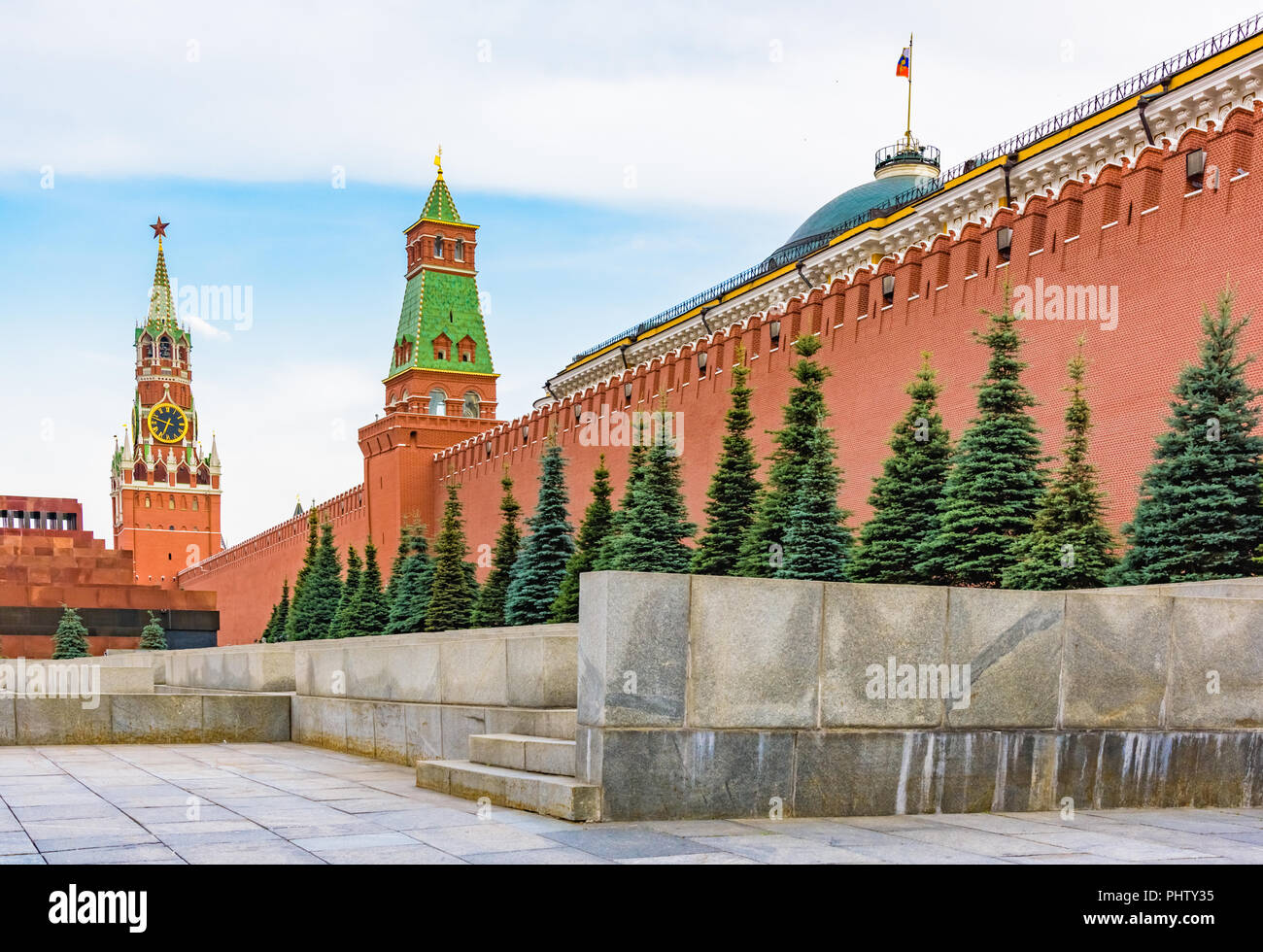 Piazza Rossa Mosca cremlino torre dell orologio simbolo della Russia Foto Stock