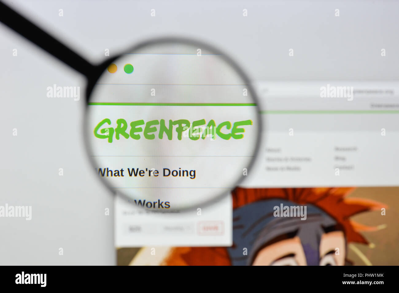 Milano, Italia - 20 agosto 2018: Sito web Greenpeace homepage. Il logo di Greenpeace visibile. Foto Stock