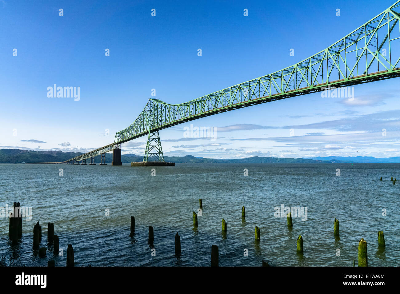 L'Astoria Megler ponte sul fiume Columbia visto da Astoria Waterfront, Oregon Coast, US Route 101, STATI UNITI D'AMERICA. Foto Stock