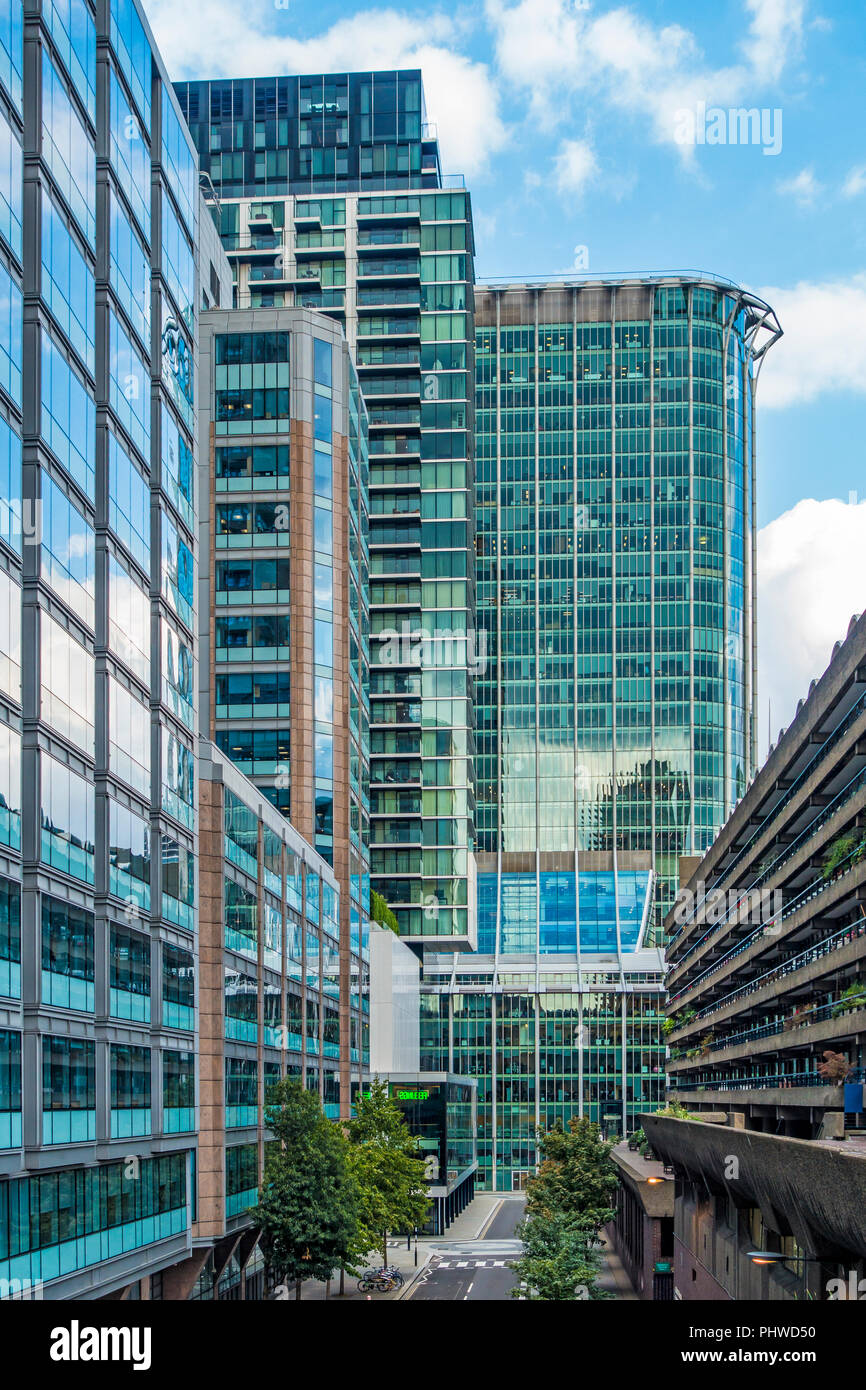 La seta Street,Barbican,sulla destra,Londra,l'Inghilterra,UK Foto Stock