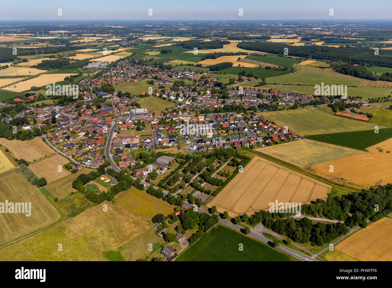 Panoramica di Dolberg von Osten con un nuovo alloggiamento station wagon Lange Wand, Ostdolberg, Ahlen, Ruhrgebiet, Renania settentrionale-Vestfalia, Germania, DEU, Europa, vie aeree Foto Stock