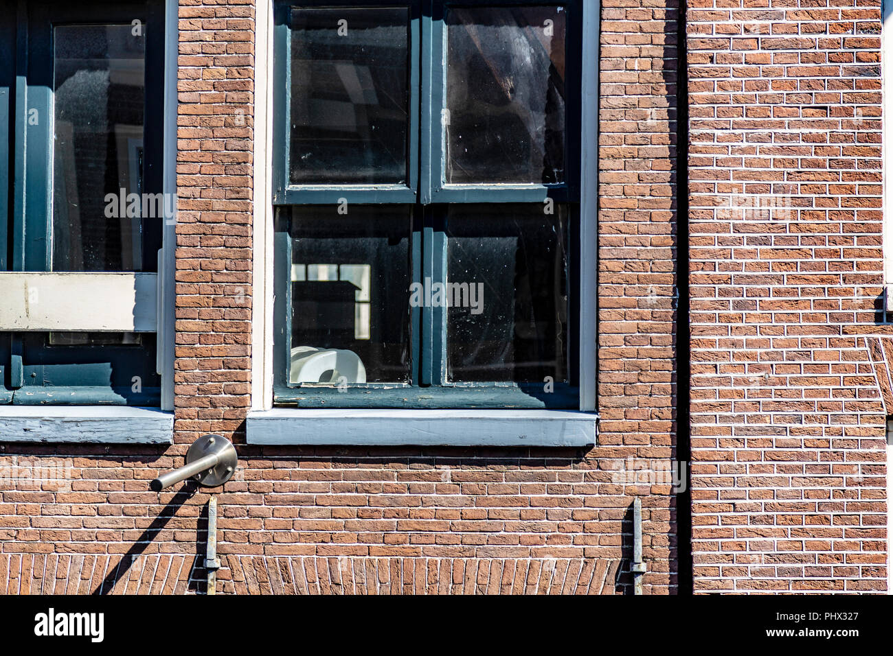 La vista dalla finestra di una camera in Flying Pig Ostello a Amsterdam, Paesi Bassi Foto Stock
