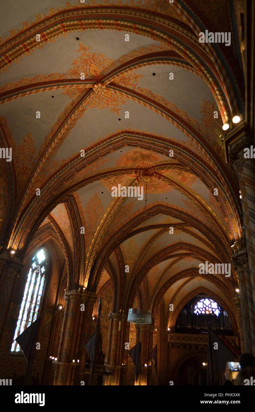 La Chiesa di San Mattia a Budapest; interni: Foto Stock