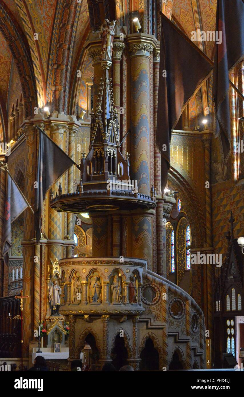 La Chiesa di San Mattia a Budapest; interni: Foto Stock