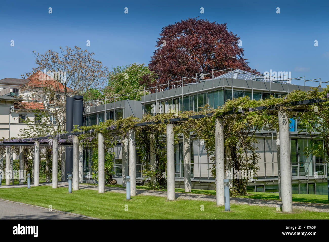 Neubau, Friedrich-Naumann-Stiftung, Karl-Marx-Strasse, Griebnitzsee, Potsdam, Brandeburgo, Deutschland Foto Stock