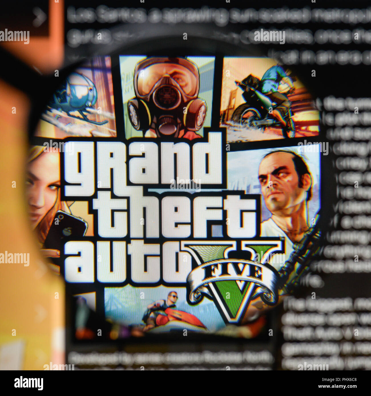 Milano, Italia - 20 agosto 2018: Grand Theft Auto V website homepage. Grand Theft Auto V logo visibile. Foto Stock
