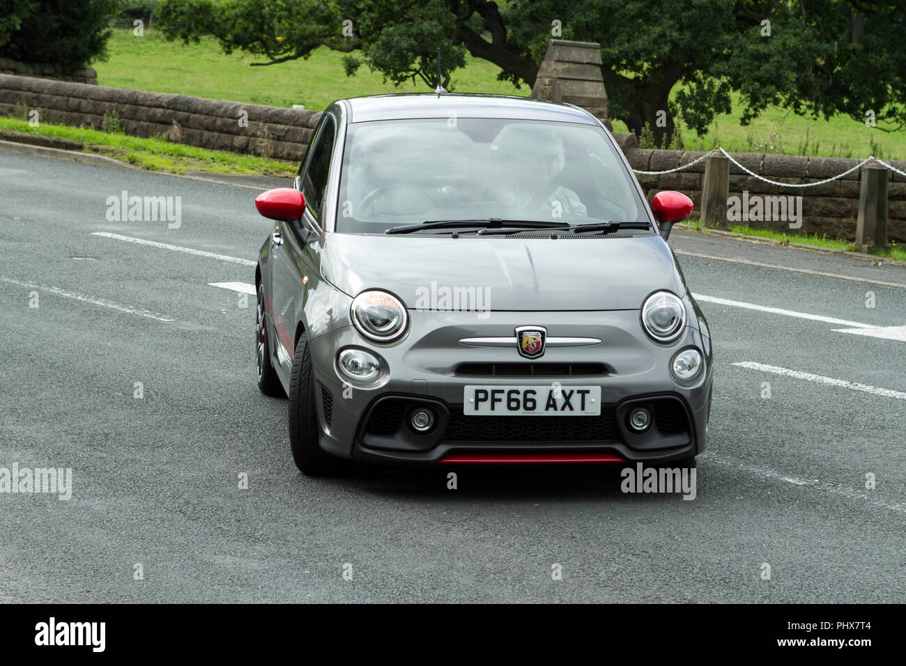 2016 Fiat Abarth 595 Turismo a Hoghton Tower classico annuale vintage auto da rally, REGNO UNITO Foto Stock