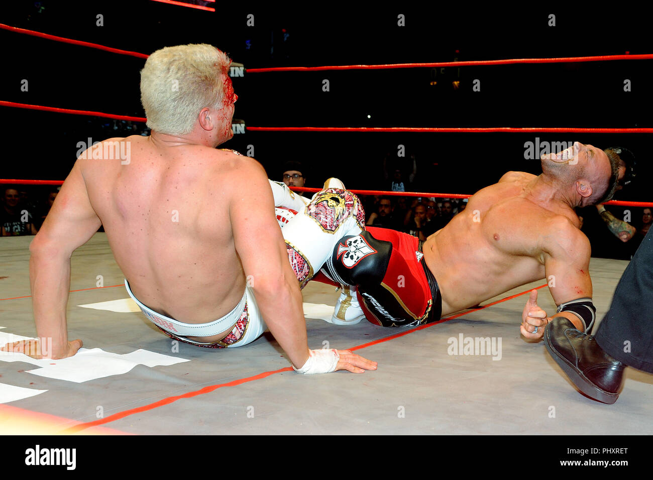 New York, NY, STATI UNITI D'AMERICA. 1 Sep, 2018. Cody Rhodes sconfigge Nick Aldis per la NWA World's Heavyweight Championship a 'Tutti nell' evento presso il Centro Sears il 1 settembre 2018 a Chicago, Illinois. Credito: Giorgio Napolitano/media/punzone Alamy Live News Foto Stock