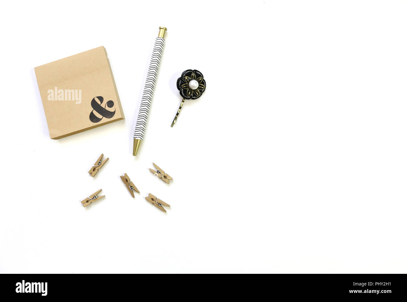 Nero e oro Flatlay Desk per i blogger Foto Stock